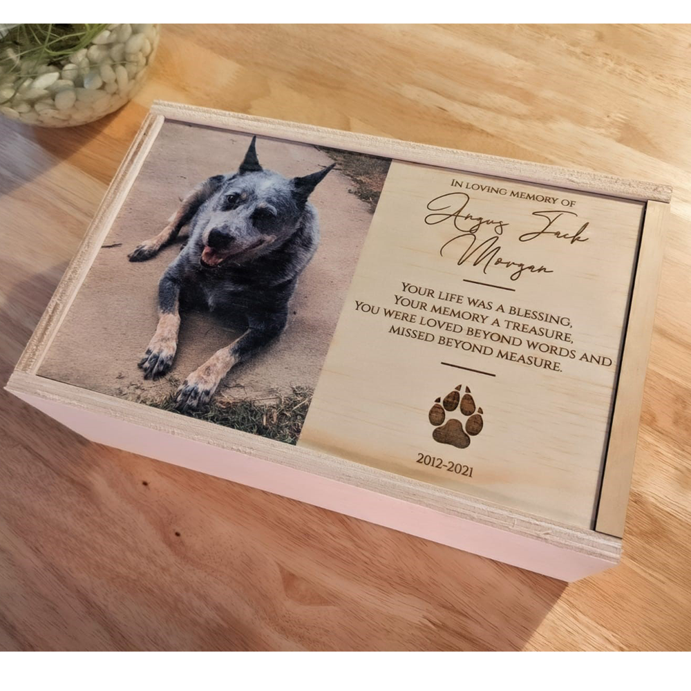 Keepsake for dog shop